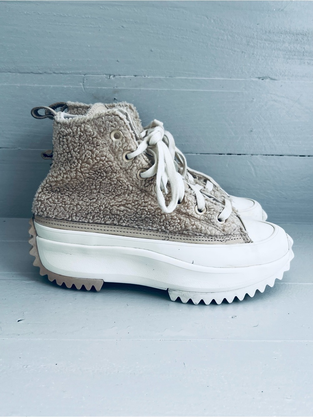Converse Run Star Hike Farro Sherpa Upper Leather Accents 4 Laces Shoes Wm's 6